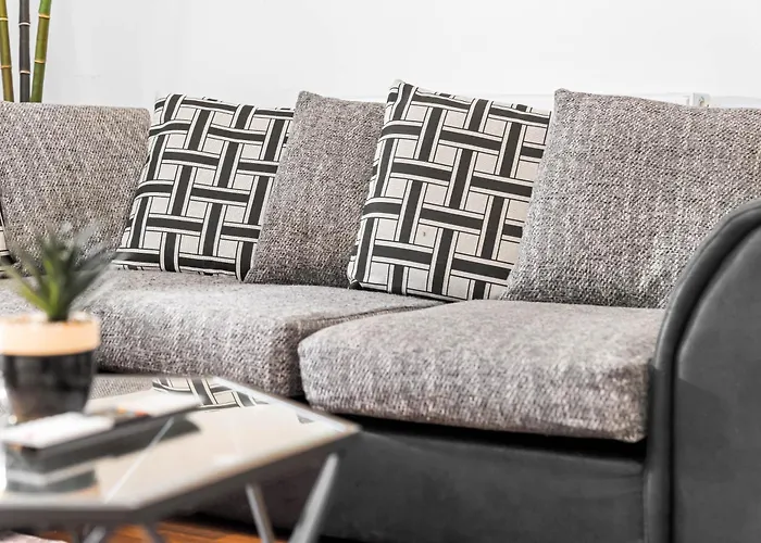 Luxury Apartment - High-Speed Wifi - Free Netflix - Wolverhampton 7Pc