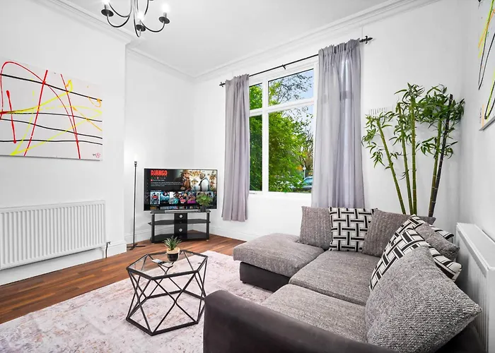 Luxury Apartment - High-Speed Wifi - Free Netflix - Wolverhampton 7Pc